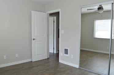Looking for a roommate!