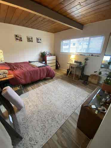 Spacious room in Linda Vista
