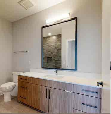 3BR Sublet in Germantown - $/mo