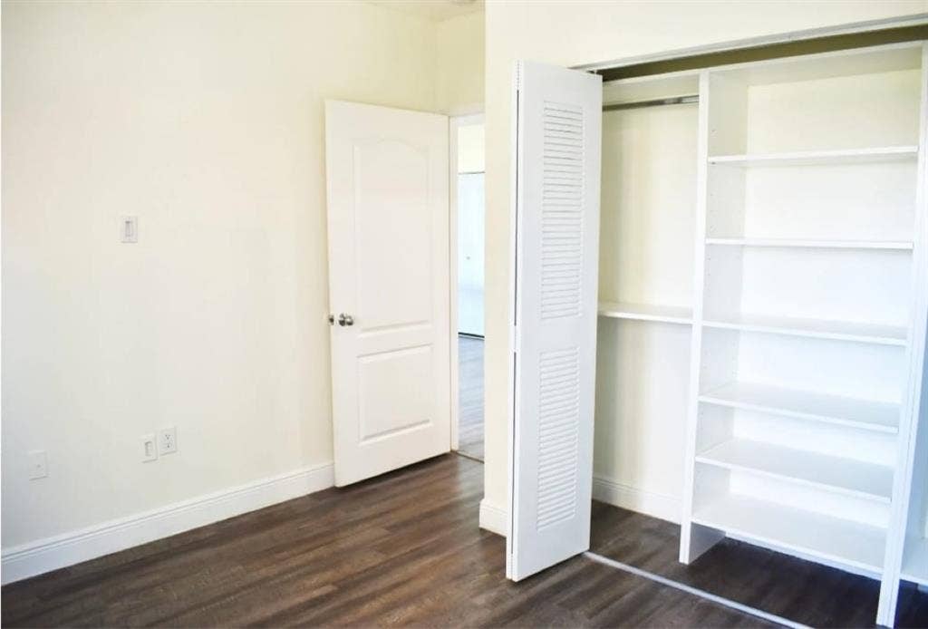 Looking for Female Roommate July