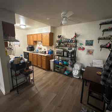 Looking for a Roommate for !