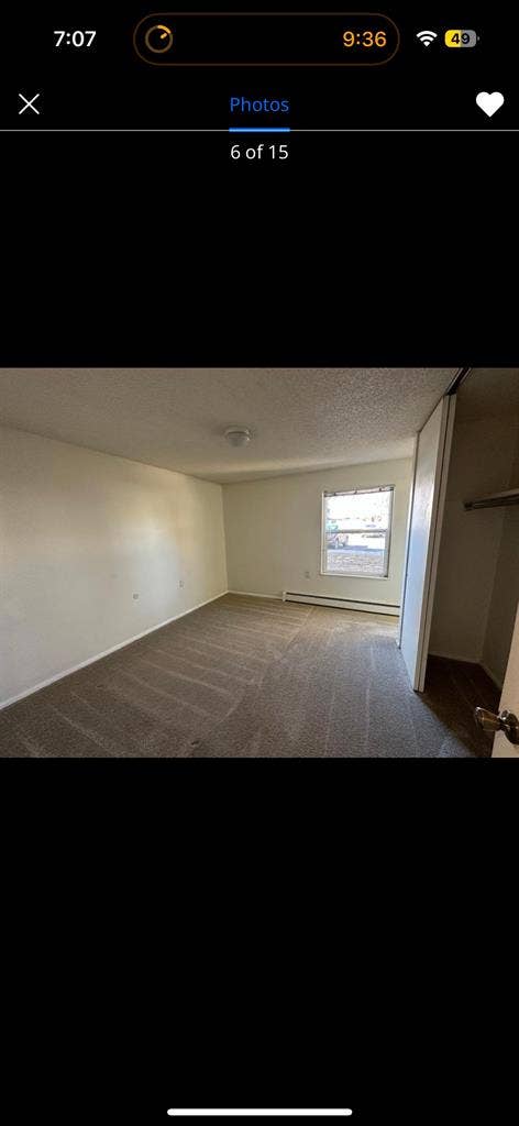Looking for a Roommate for !