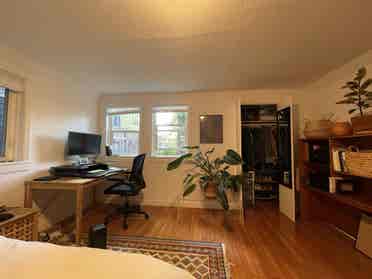 Summer Sublet in South Berkeley