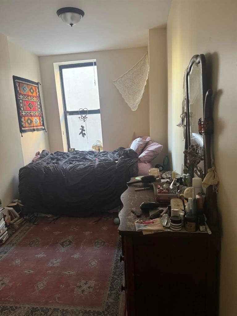 Room available now in Bed Stuy
