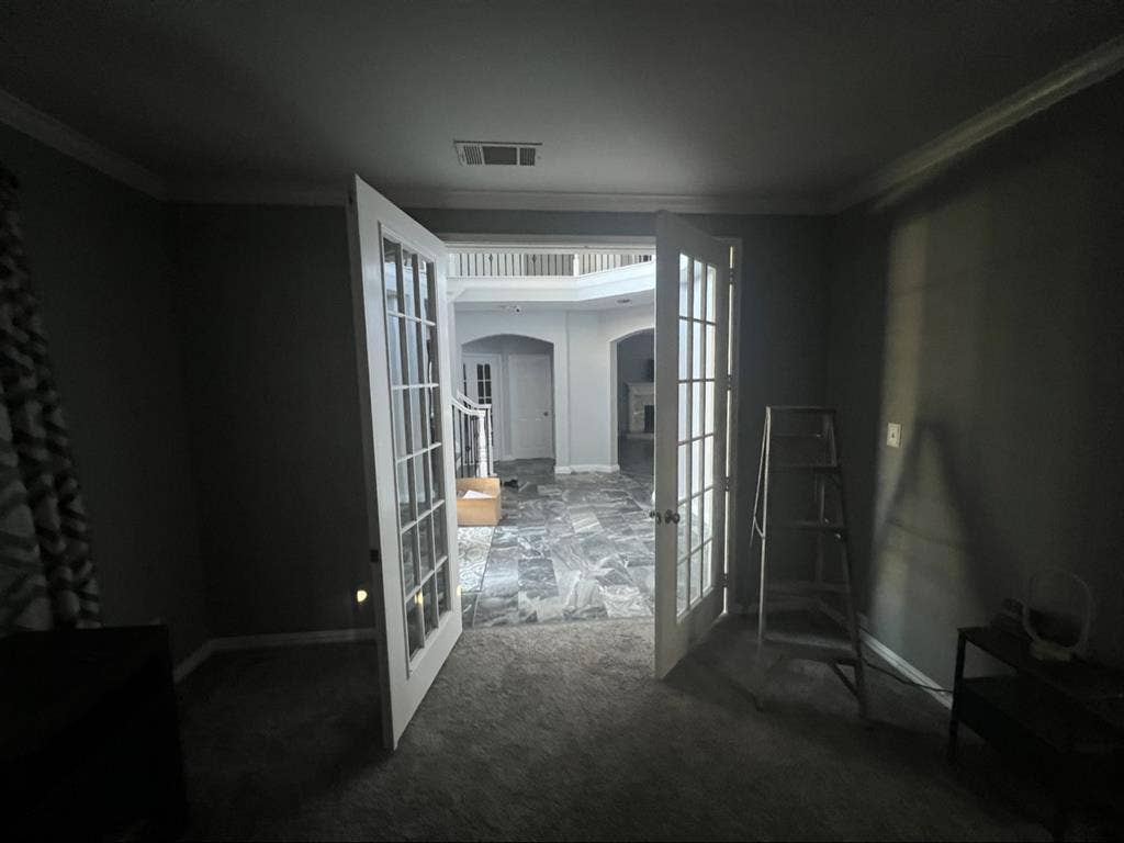 Looking for quiet roommate!