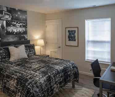 Looking for a female roommate!