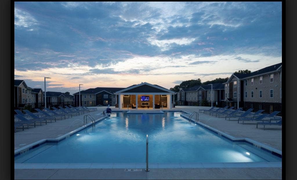 Looking for a female roommate!