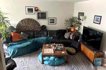Lovely Apt on North Edge of WeHo