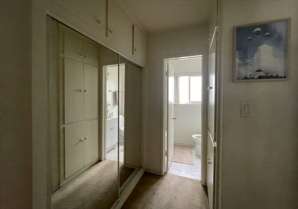 Lovely Apt on North Edge of WeHo