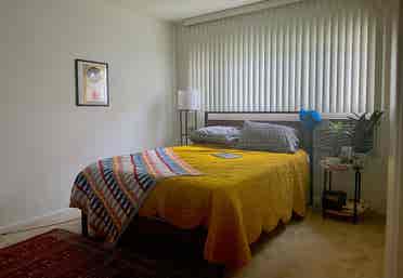 Lovely Apt on North Edge of WeHo