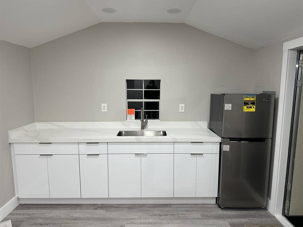 New Studio Apartment