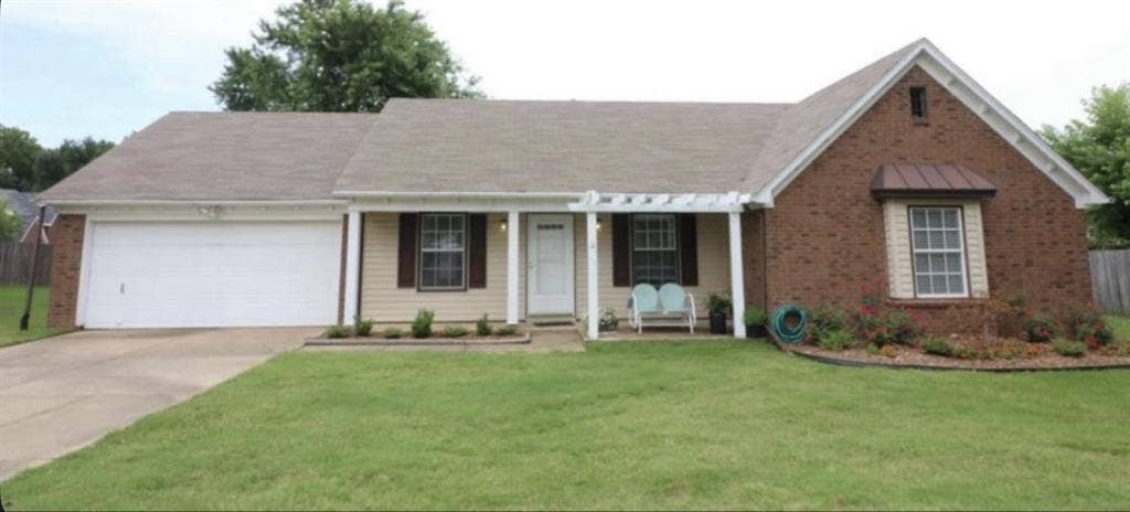 Looking for female Roomate