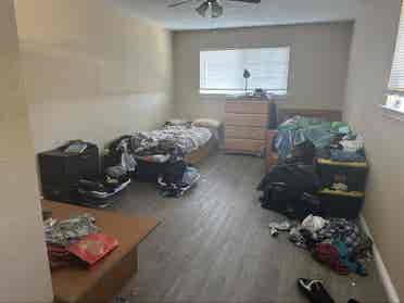 Looking for Christian Roomate!