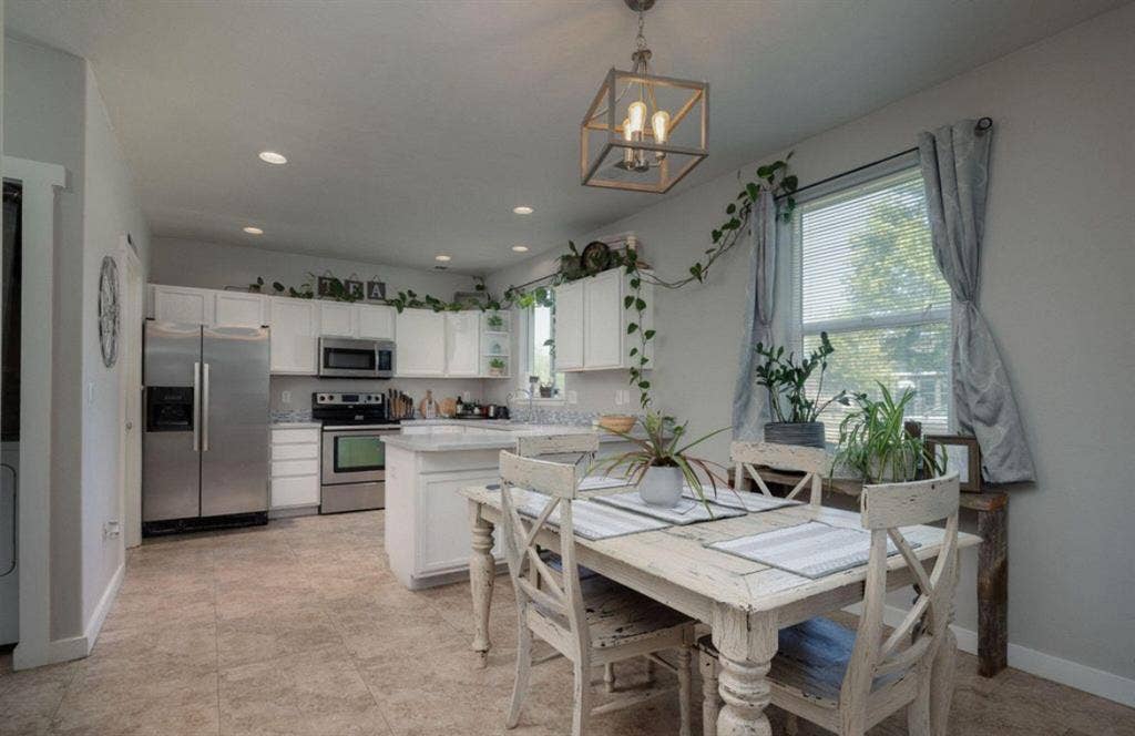 Unfurnished Room For Rent