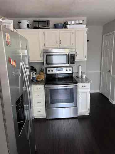 Hermitage area- Room for rent
