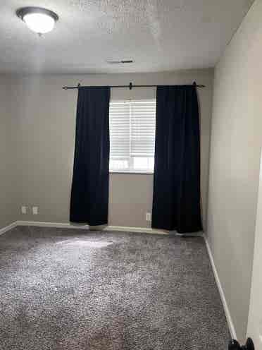 Hermitage area- Room for rent