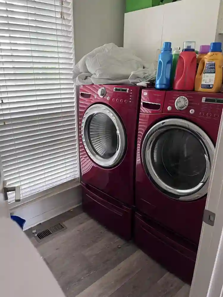 Hermitage area- Room for rent