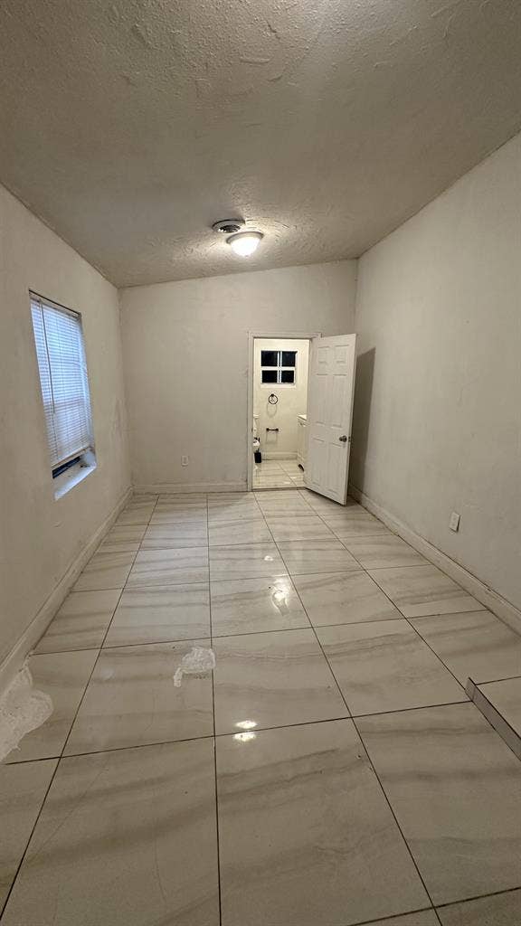 Private room and bathroom