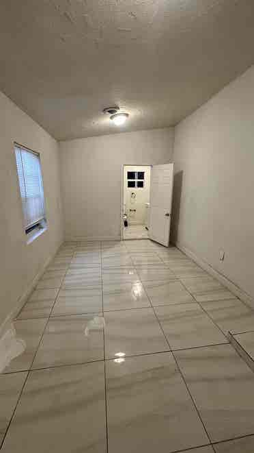 Private room and bathroom