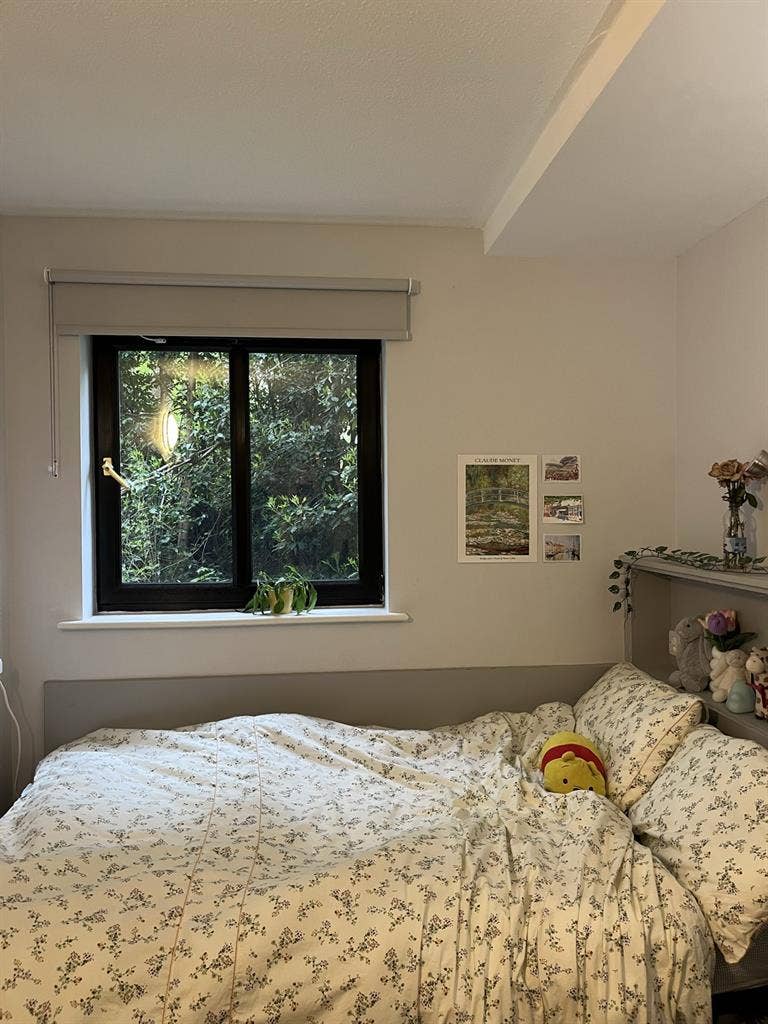 Student Room Available!!!