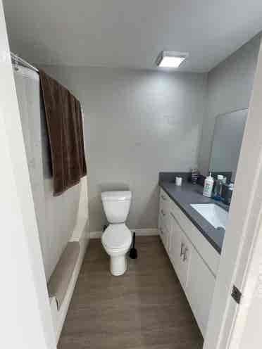 Spacious 2 Bedroom Sublet Koreatown