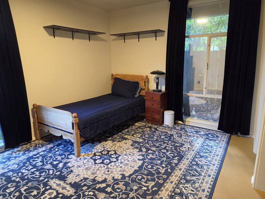 Single Room and bathroom available