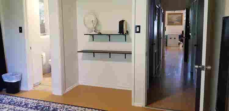 Single Room and bathroom available