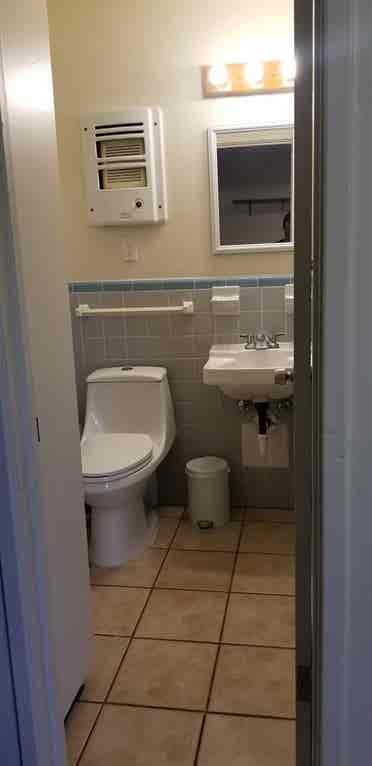 Single Room and bathroom available