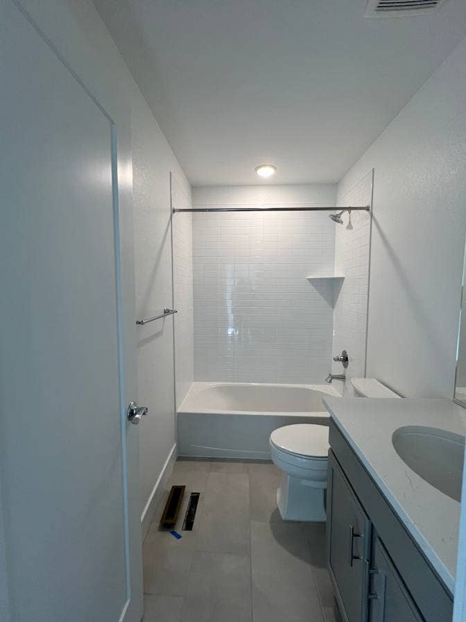 2 rooms and private bath