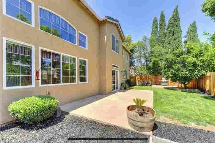 2 Rooms Available in South Natomas