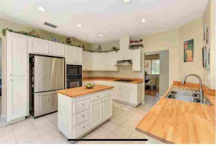 2 Rooms Available in South Natomas