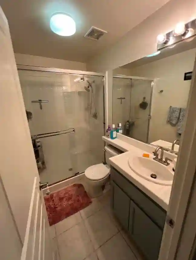 2 Rooms Available in South Natomas