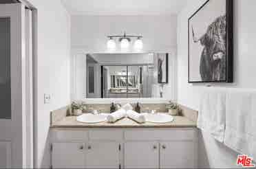 Perfect Location many amenities!