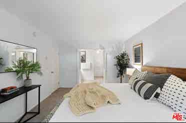 Perfect Location many amenities!