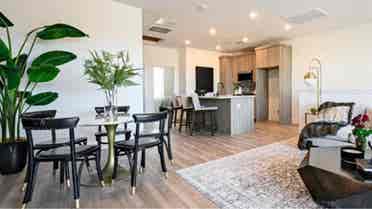 Room available 3-bedroom townhouse.