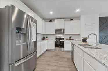 Iso Female,Non or furnished options