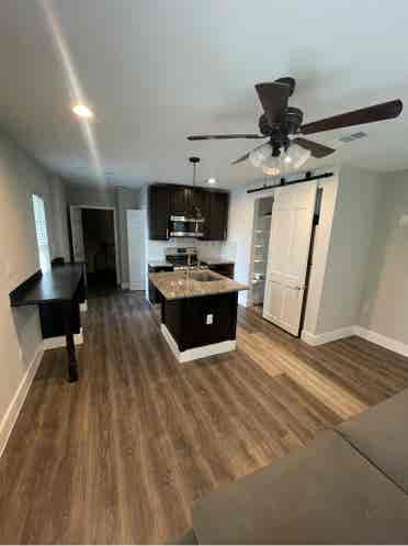 This cozy apartment ready June 3rd