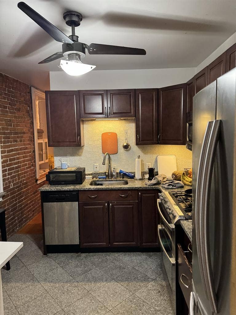 Looking for new roomate