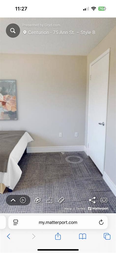 1 room available in 3bed apartment