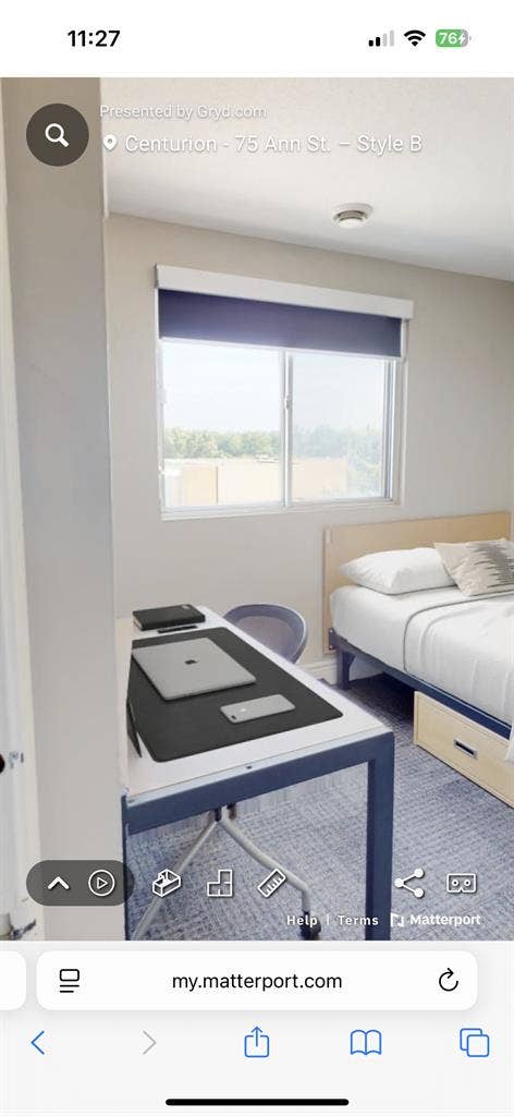 1 room available in 3bed apartment