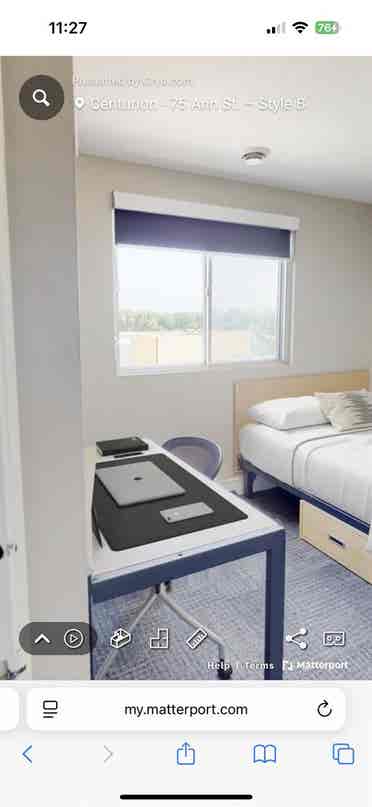 1 room available in 3bed apartment