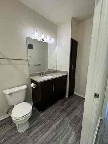 Looking for a roommate ASAP