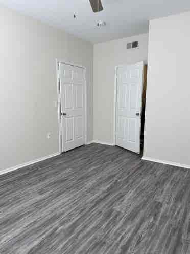 Looking for a roommate ASAP