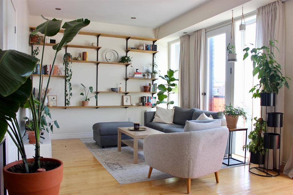 4 ½ Apartment for Sublt (4 months)