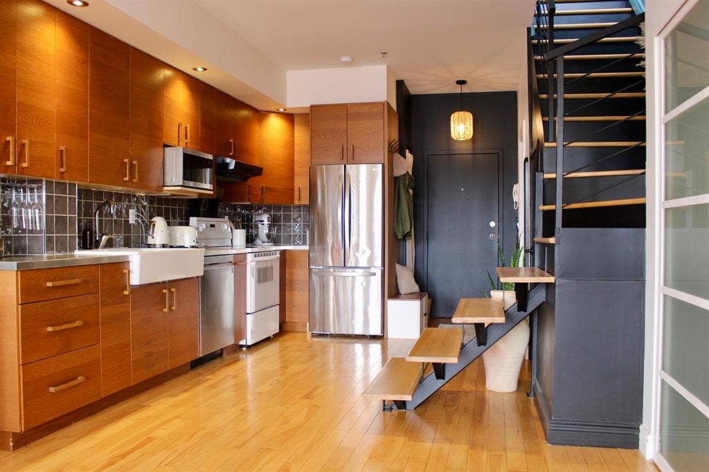 4 ½ Apartment for Sublt (4 months)