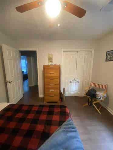 Room and shared bathroom available!