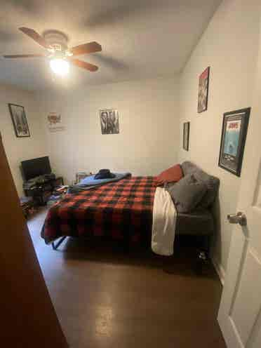 Room and shared bathroom available!
