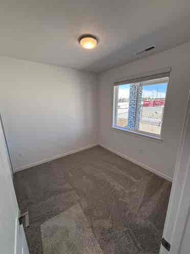 Private room & bathroom