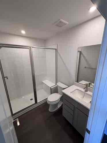 Private room & bathroom