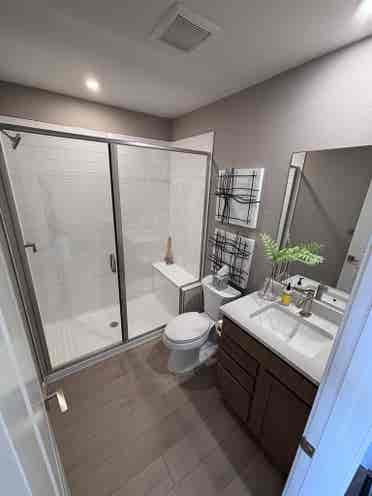 Private room & bathroom